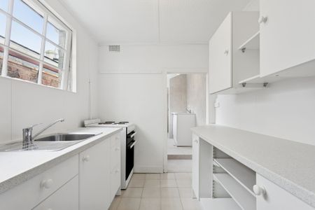 33 Iris Street, Paddington NSW 2021 - House For Rent | Domain - Photo 2