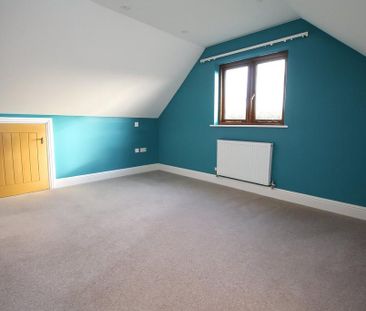 4 bedroom detached house to rent - Photo 6