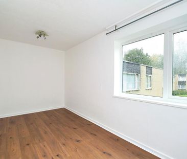 4 bedroom semi-detached house to rent - Photo 4