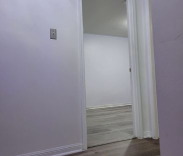 For Lease - 1548 Sarasota Crescent, Oshawa, Ontario - Photo 4