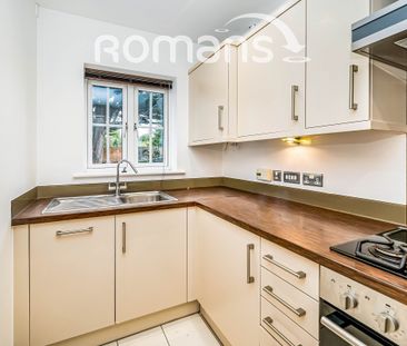 Cressex Close, High Wycombe, HP12 - Photo 3