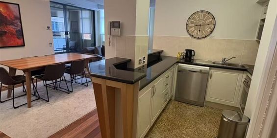 Two-Bedroom Apartment located in the heart of Brisbane CBD - Photo 3