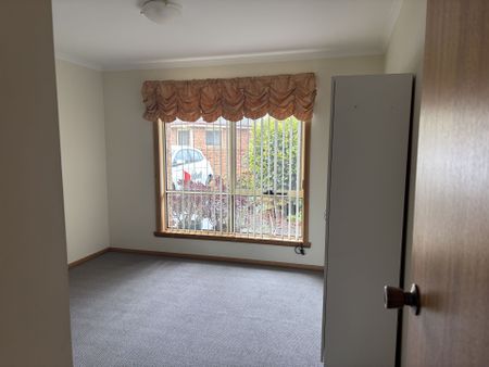 2/124a North Fenton Street, Devonport TAS 7310 - Photo 3