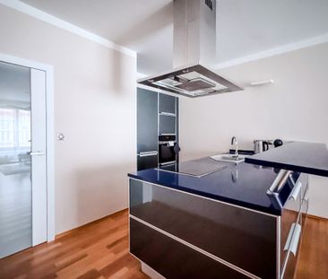 Apartment for rent, 2+kk - 1 bedroom, 55m - Photo 2