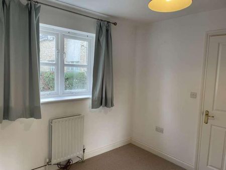 Farriers Court, Witney, OX28 - Photo 4