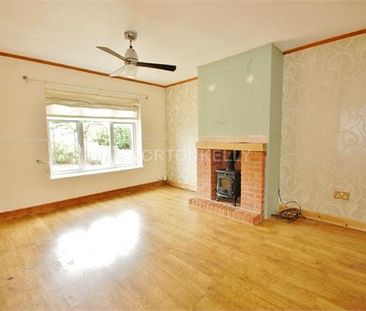 3 bedroom detached house to rent - Photo 2
