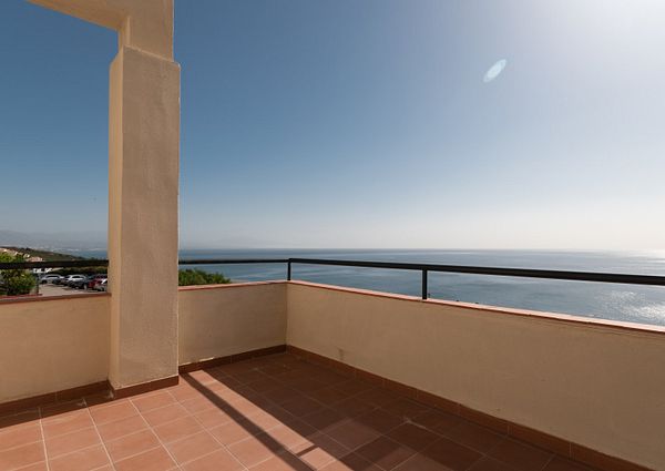 3 bedroom apartment with incredible sea views in Manilva