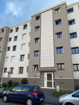 Location Appartement 4 pièces 66m² BOIS D ARCY 78390 - Photo 1
