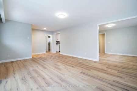 Detached Home For Lease | W9254638 - Photo 2