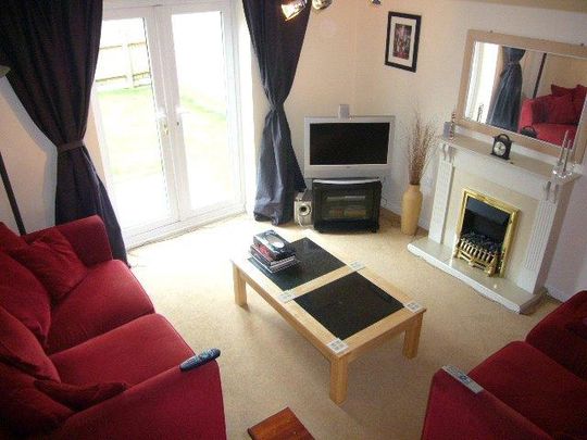 2 bedroom house to rent - Photo 1