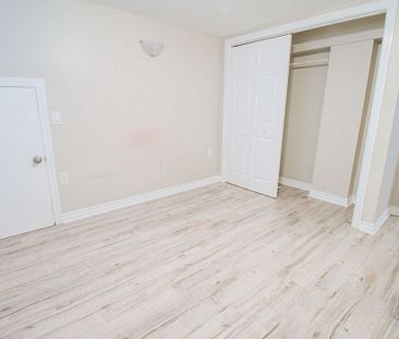 ** SPACIOUS ** 1 BEDROOM LOWER UNIT IN ST CATHARINES!! - Photo 4