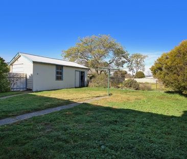 Renovated Three Bedroom Home - Photo 6