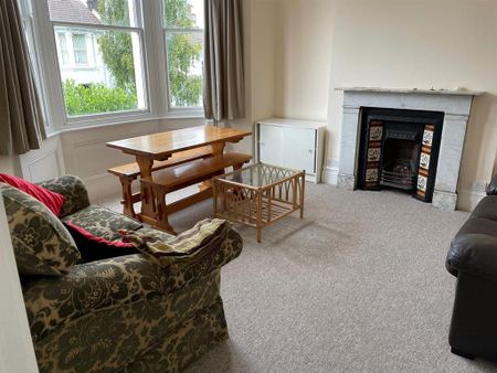 4 bedroom terraced house to rent - Photo 2