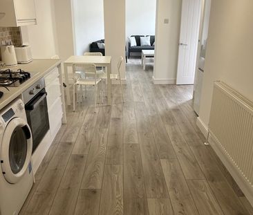 Room in a Shared Flat, Ledbury Road, CR0 - Photo 6