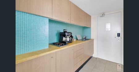 Studio Apartment in Prime Beachside Location - Photo 3