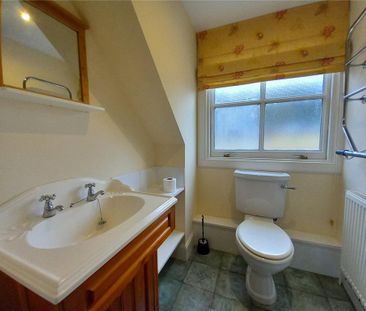 4 bedroom semi-detached house to rent - Photo 6