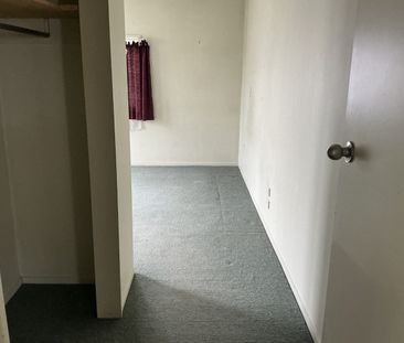 For Rent – Spacious 3-Bedroom, 2-Bathroom Home in Masterton - Photo 4