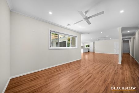 7 Phillip Avenue, Queanbeyan NSW 2620 - House For Rent | Domain - Photo 2