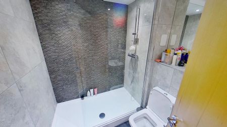 2 bedroom flat to rent - Photo 5
