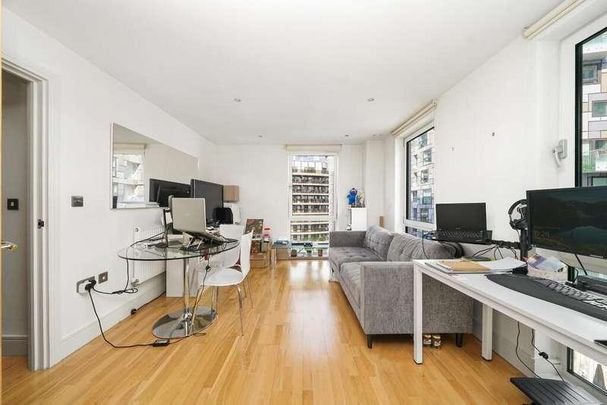 Indescon Square, E14 - Photo 1