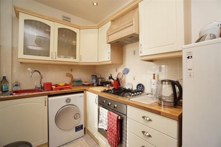 2 bedroom terraced house to rent - Photo 5