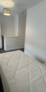 1 bedroom room to rent Queen Street, Normanton - Photo 3