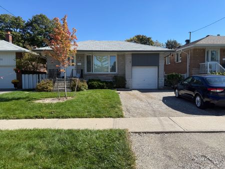 For Lease - 54 Graylee Avenue Unit# Main, Toronto, Ontario - Photo 5