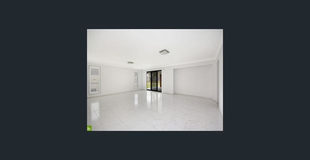 Modern 4-Bedroom Home Perfect for a Family - Photo 1