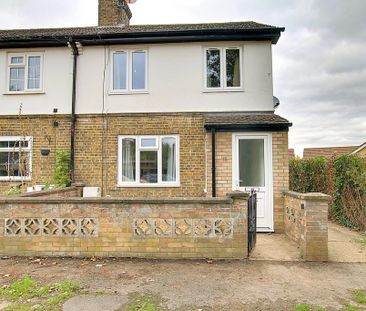 3 bedroom end of terrace house to rent - Photo 1