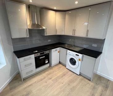 Faversham Road, Kennington, TN24 - Photo 2