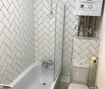 1 Bed Flat, Catford, SE6 - Photo 4