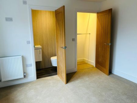 3 bedroom apartment to rent - Photo 2