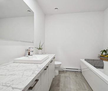 1 CH - 1 SDB - Bromont - $1,500 /mo - Photo 4