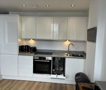 Studio to rent - Photo 2