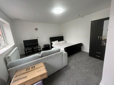 Studio to rent - Photo 4