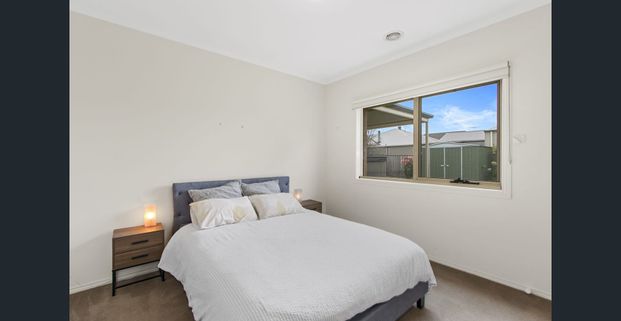 Beautiful Family Home With All The Lux - Photo 1