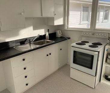 23B Diane Grove, Paparangi - Photo 6