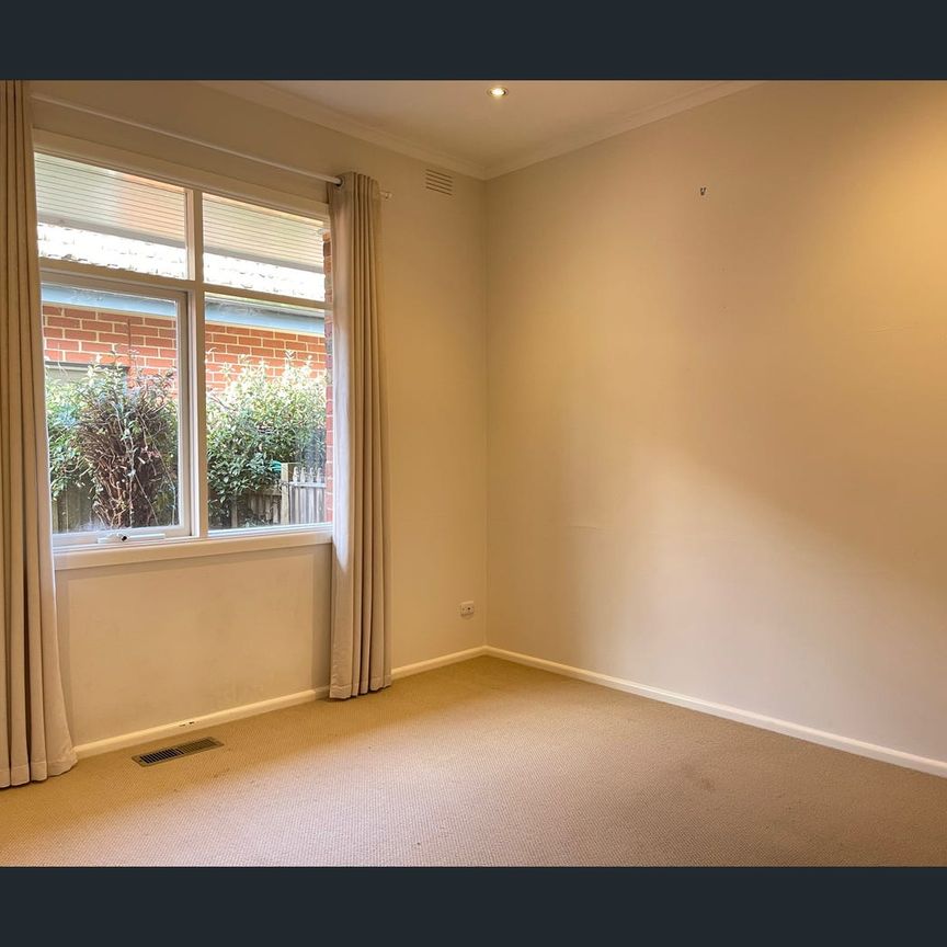 54 Fairmont Avenue, Camberwell, Vic 3124 - Photo 1