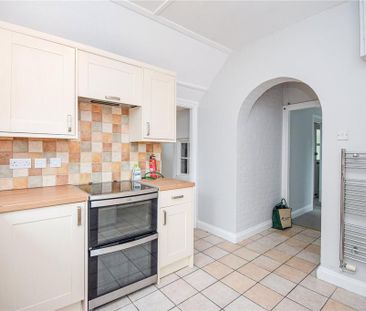 3 bedroom semi-detached house to rent - Photo 3