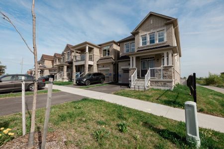 For Lease - 255 McKean Drive, Whitchurch-Stouffville, Ontario - Photo 3