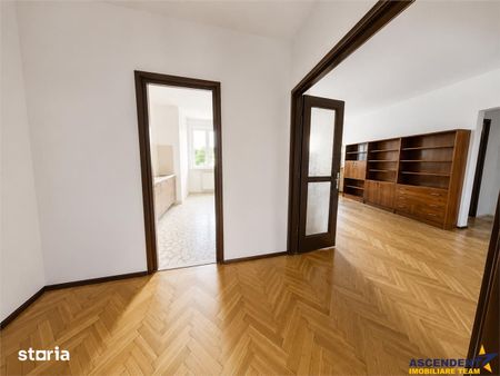 Apartament reprezentativ, 5 camere, pentru birou sau locuinta, Central - Photo 3