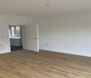 1 Bedroom Apartment To Let - Photo 1