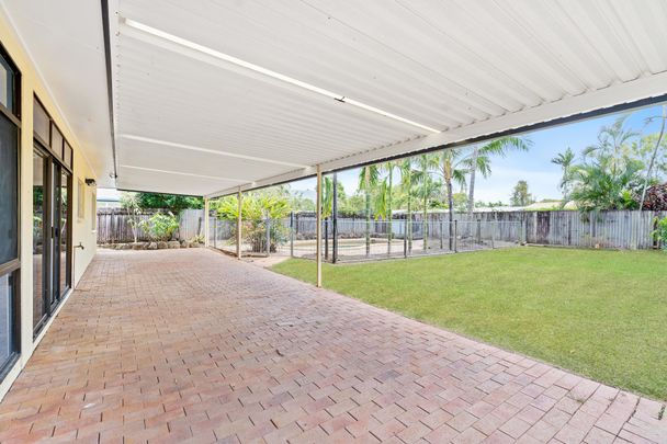 3 BEDROOM + OFFICE WITH POOL - Photo 1