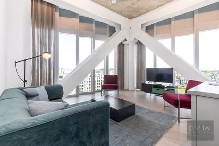 Manhattan Loft Gardens, 20 International Way, London - Photo 3