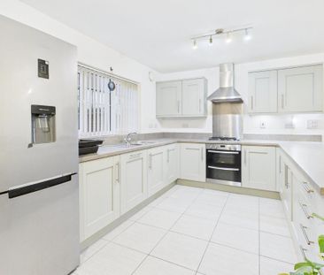 5 bedroom detached house to rent - Photo 4