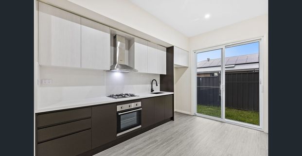 Near new granny flat with high end finishes - Photo 1