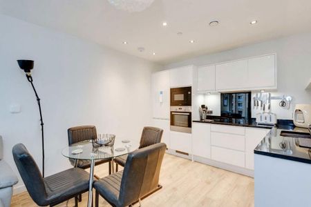 2 bedroom flat to rent - Photo 4