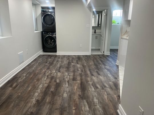 For Lease - 81 Phoenix Boulevard, Barrie, Ontario - Photo 1