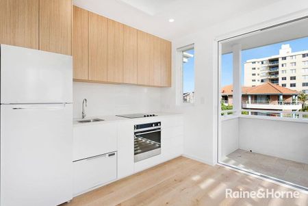 11/18 Parramatta Street, Cronulla, NSW 2230 - Photo 3