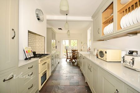 5 bedroom terraced house to rent - Photo 3